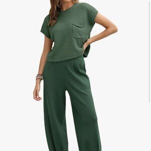 Womens Amazon 2 Piece sweater & pant set Medium